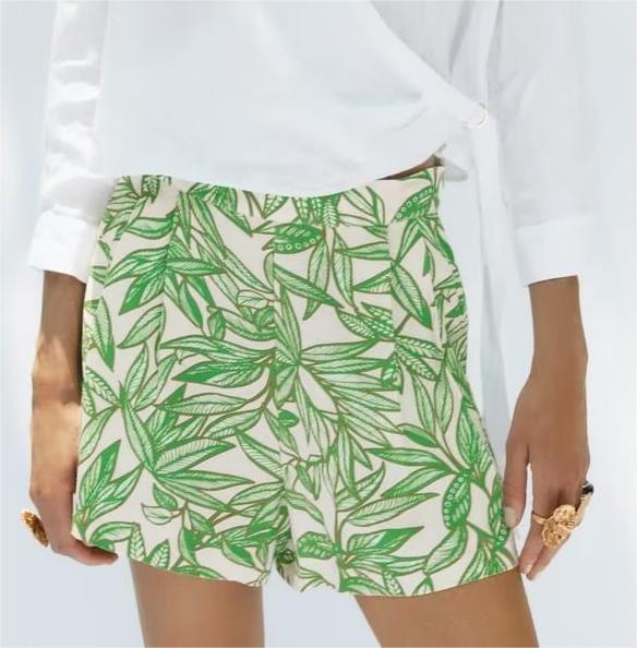 Women  Pleated Decorative Printed Casual Shorts